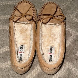 Minnetonka Moccasin Slipper Shoes size 7